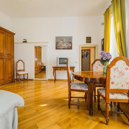Kronhaus Brasov Luaran gambar