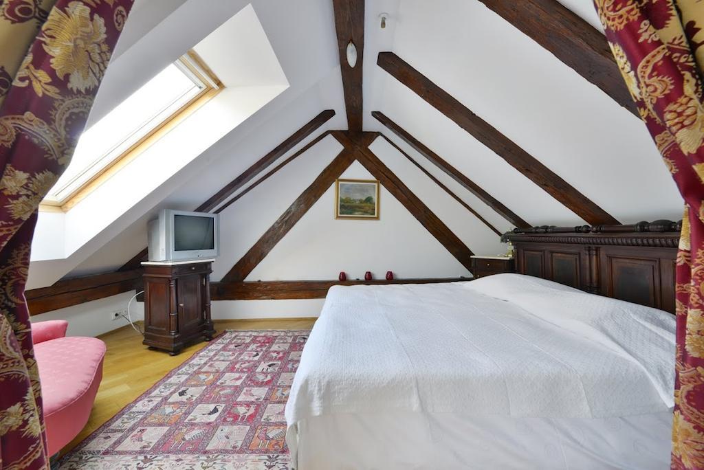 Kronhaus Brasov Bilik gambar