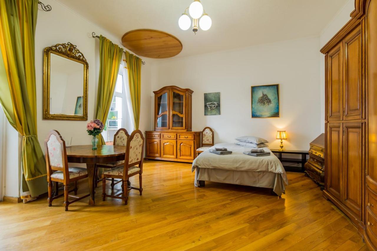 Kronhaus Brasov Luaran gambar