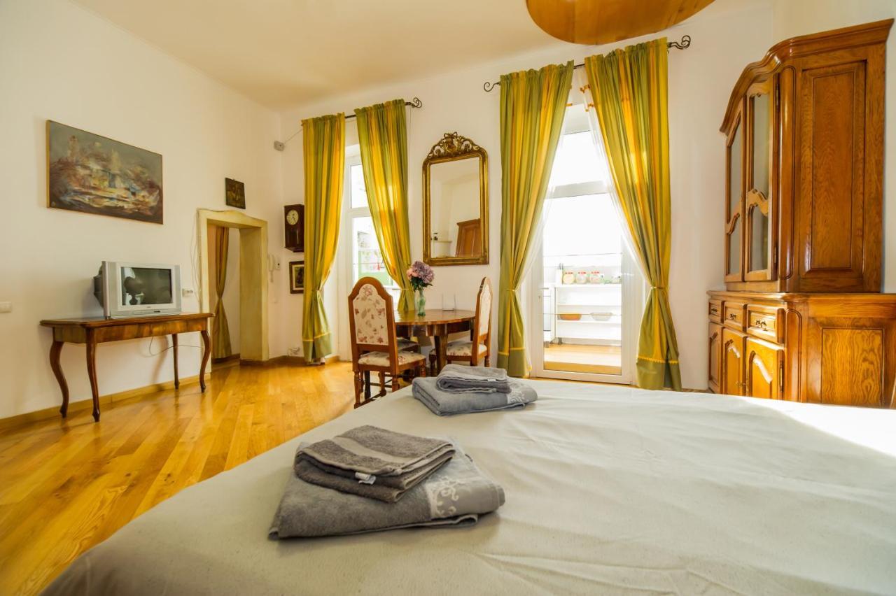 Kronhaus Brasov Luaran gambar